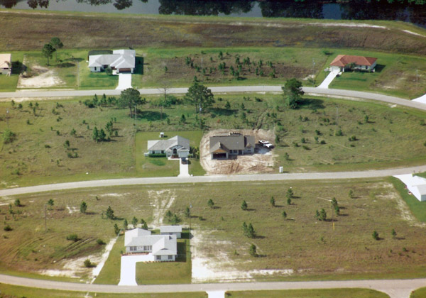 Flying over Aunt Paula's new house in Port St. Lucie