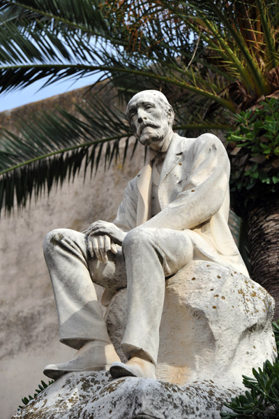 Monument to Bartomeu Robert by Josep Reynés, 1906