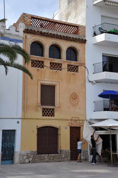 A small old house, Carrer del Port d'Alegre