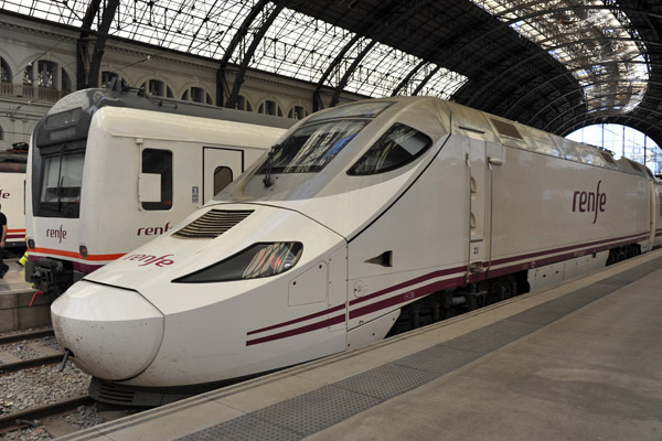 Renfe high-speed train, Barcelona-Estaci de Frana