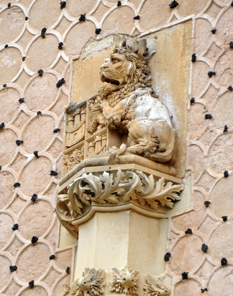 Lion over the gate to the Alcazar