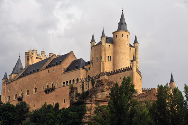 Alczar of Segovia from the riverside park