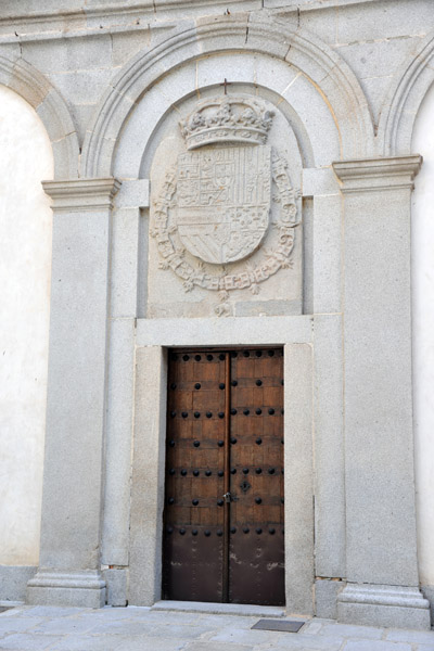 Doorway off the first courtyard