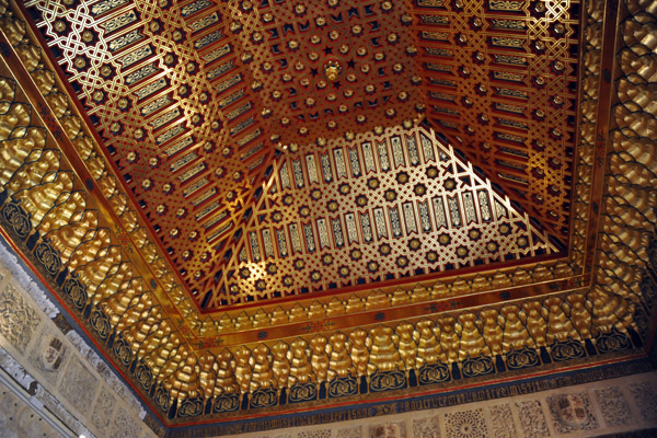 Islamic-style ceiling of the Galley Chamber, rebuilt in the late 19th C - the boat shape gave the room its name