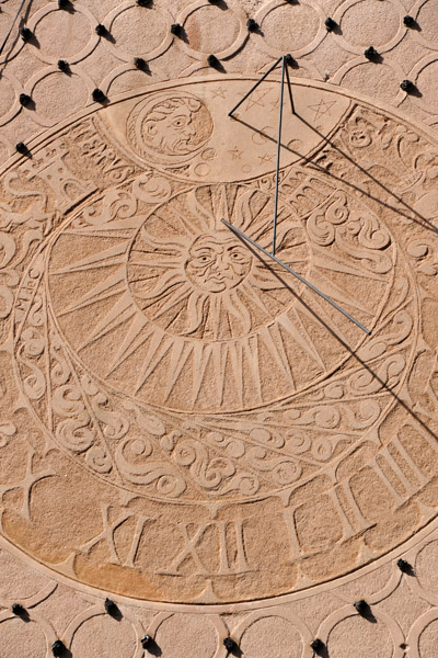 Sun dial (Reloj solar)