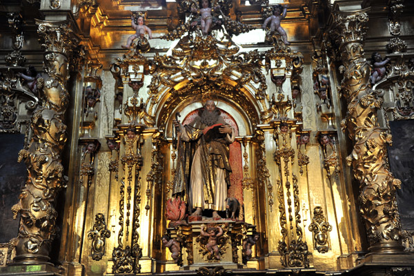 Capilla Nostra Seora del Rosario, the first of 7 chapels around the apse 