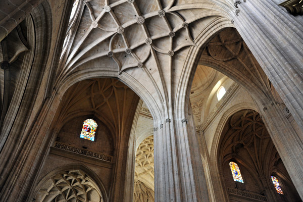 Lofty gothic ceiling of Segovia Cathedral