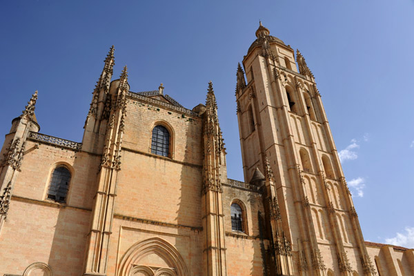 The main faade and tower of Segovia Cathedral