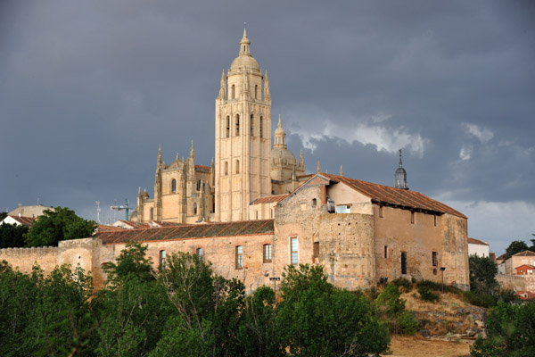 Segovia Cathedral rising above the southern walls of the old city