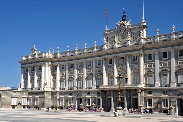 Palacio Real de Madrid - south faade facing Plaza de la Armera