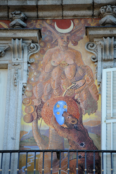 Artemis morphed with Madrid's Coat-of-Arms, La Panadera