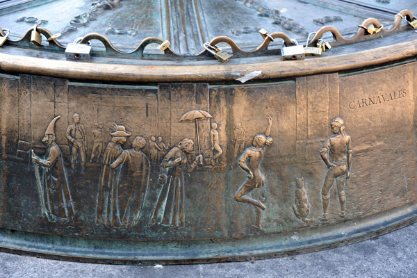 Bronze relief - Carnavales, Plaza Mayor