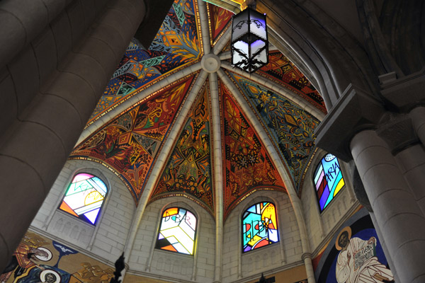 Vaulted ceiling over the main altar, Almudena Cathedral