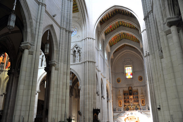 Transept with the Chapel of Virgin of Almudena