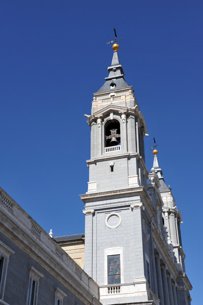 The cathedral towers stand 60m tall