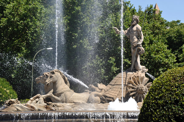 Fuente de Neptuno, Plaza Canovas del Castillo, Madrid