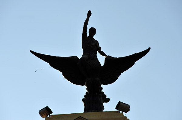 The 3rd Ganymede and Eagle statue I saw in Madrid