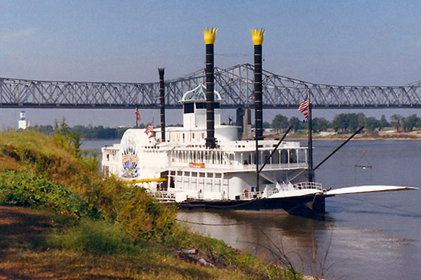 Mississippi River Paddle Steamer, Natches MS