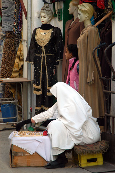 Woman in the souq, Tripoli