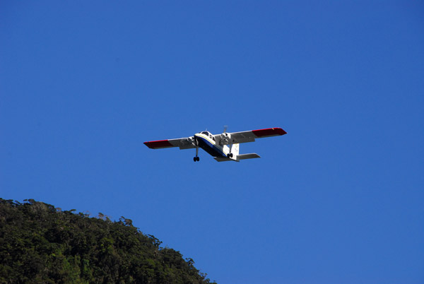 Real Journeys flight on approach to Milford Sound Airport