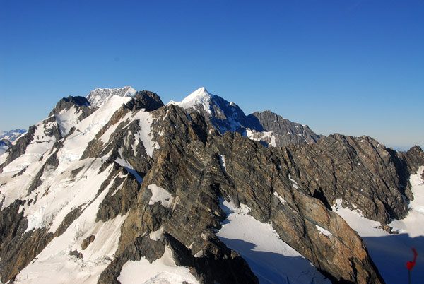 The summit of Mt Cook is just starting to come into view behind Mt Haidinger & L of Mt Tasman