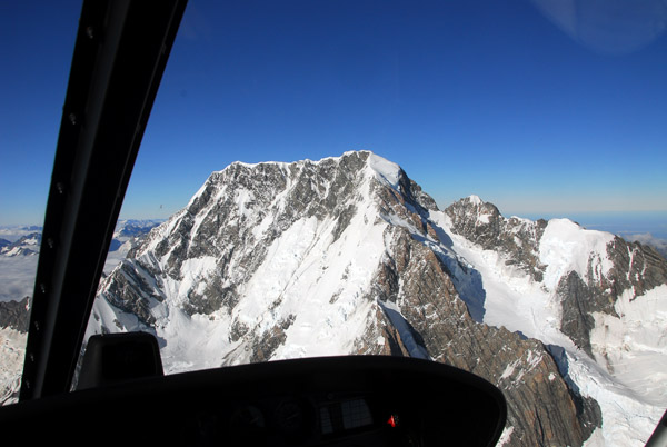 Summit of Mt Cook out of the helicopter