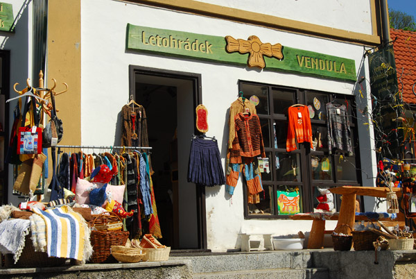Shopping in Karltejn - Letohrdek Vendula