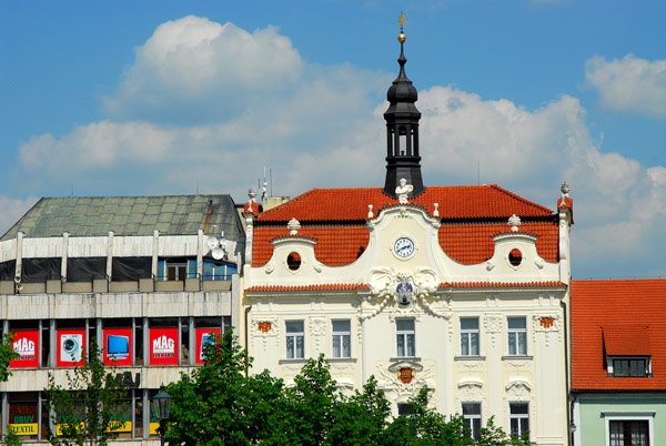 Husovo nměst, the main square of Beroun with City Hall 