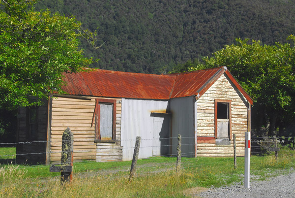 Old wooden house, Arthur's Pass road