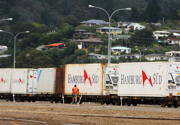 Hamburg Süd Containers at Picton