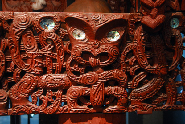 Te Papa - detail of the ornate wood carving