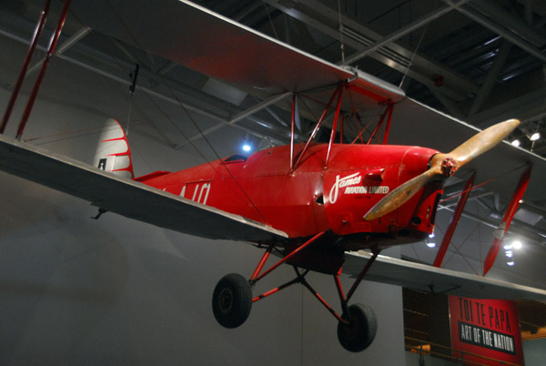 Te Papa - 1941 Tiger Moth trainer