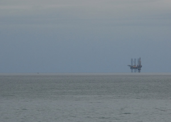 Oil platform off the coast east of New Plymouth
