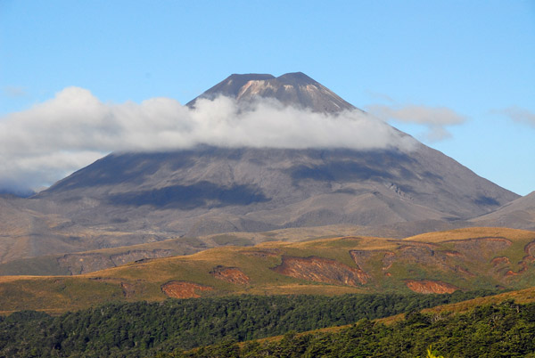 Mount Ngauruoe (2291m/7516ft) Lord of the Rings Mount Doom