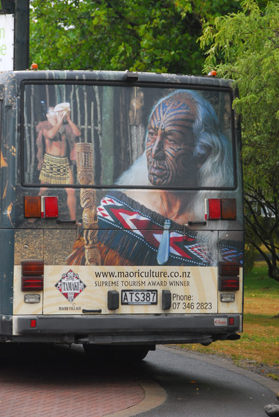 Bus to Tamaki Maori Village