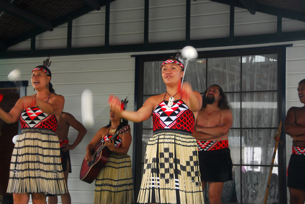 Maori cultural performance, Whakarewarewa