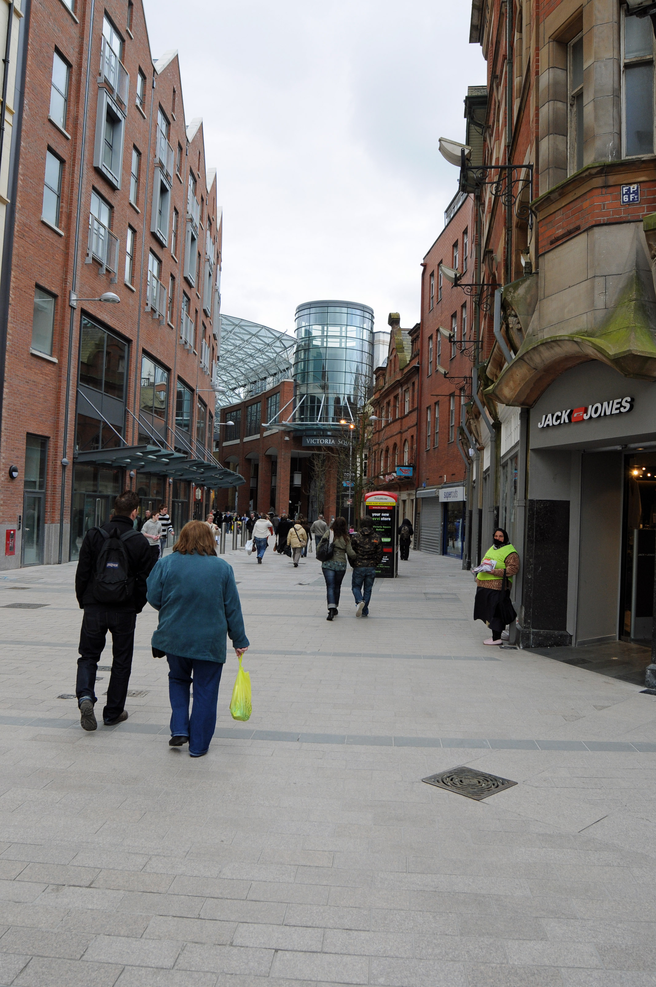 Entering Victorias Square