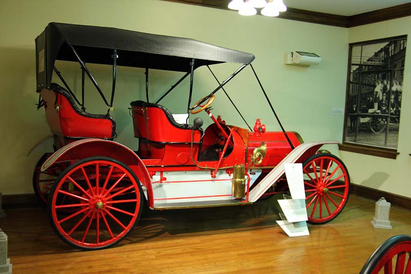 1909 McIntyre Touring Car