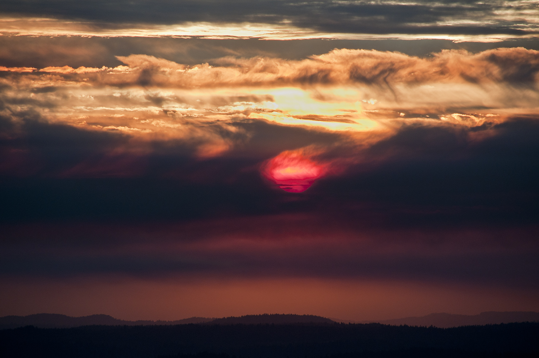 Bullards Fire Sunset Day 1