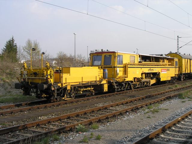 track maintenance train