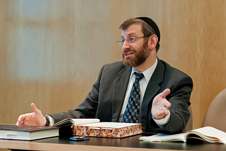 Rabbi Shotkin Teaching Gemara