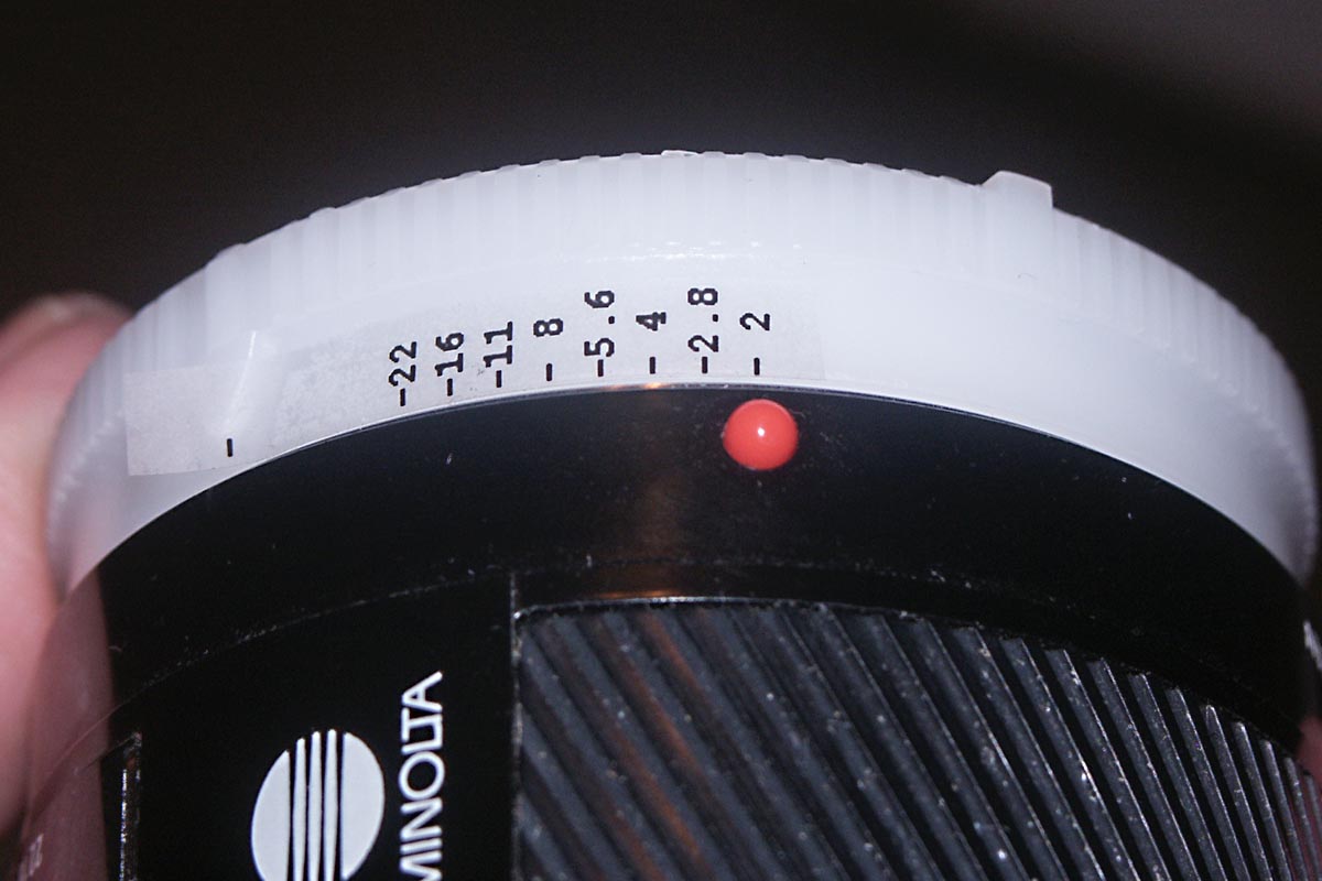 Scale on lens 2968.jpg