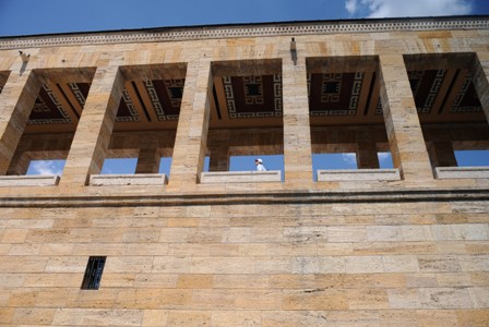 Ataturks Mausoleum as seen from below.jpg