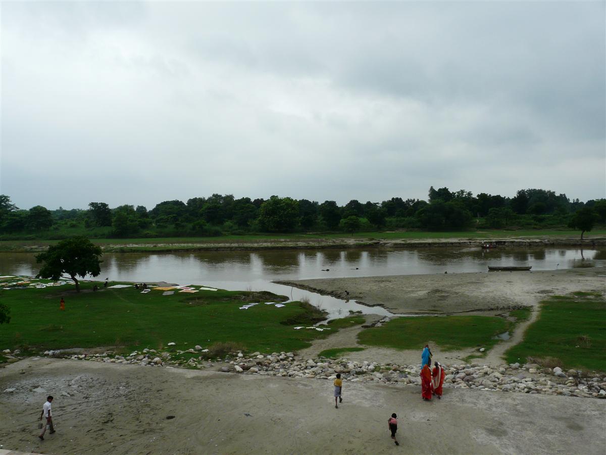 029-Gomati River ghat.JPG