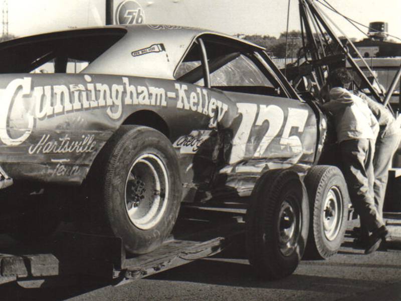 Charlie Binkley in the Cunningham-Kelley #125 Chevrolet