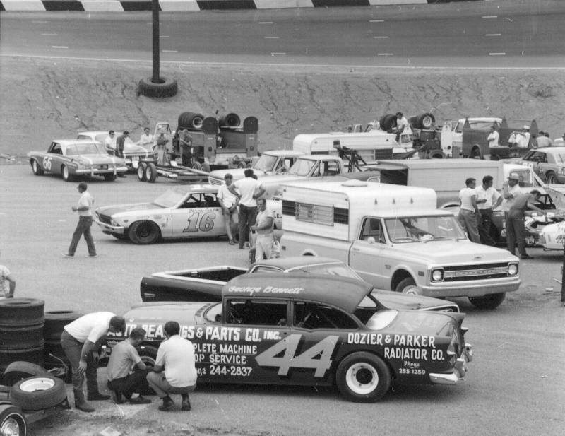 1970 Flameless pits George Bennett  and Jerry Sisco