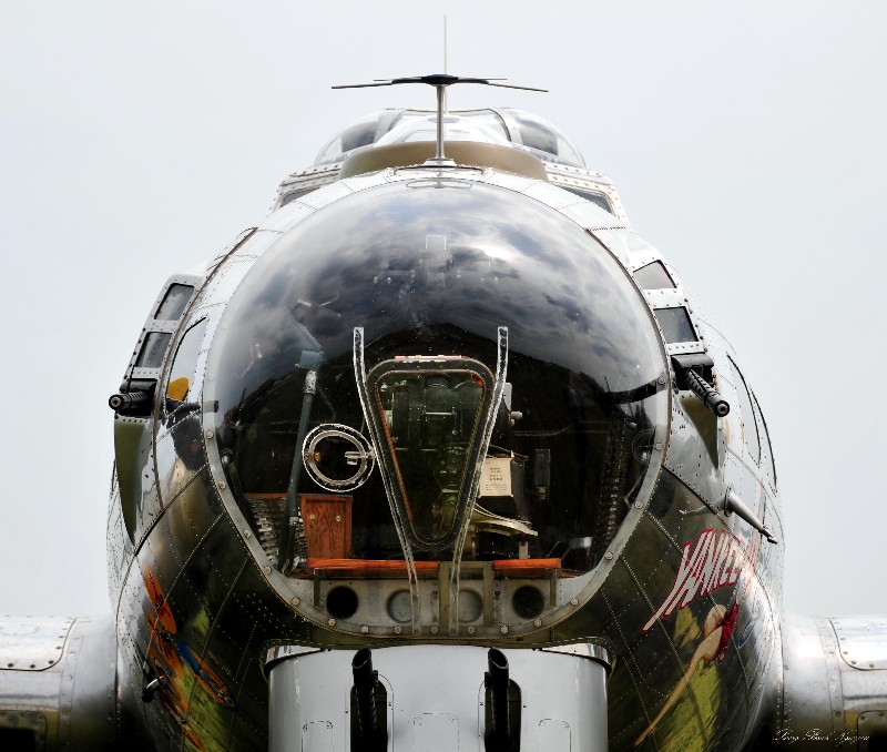Beautiful Face B-17G