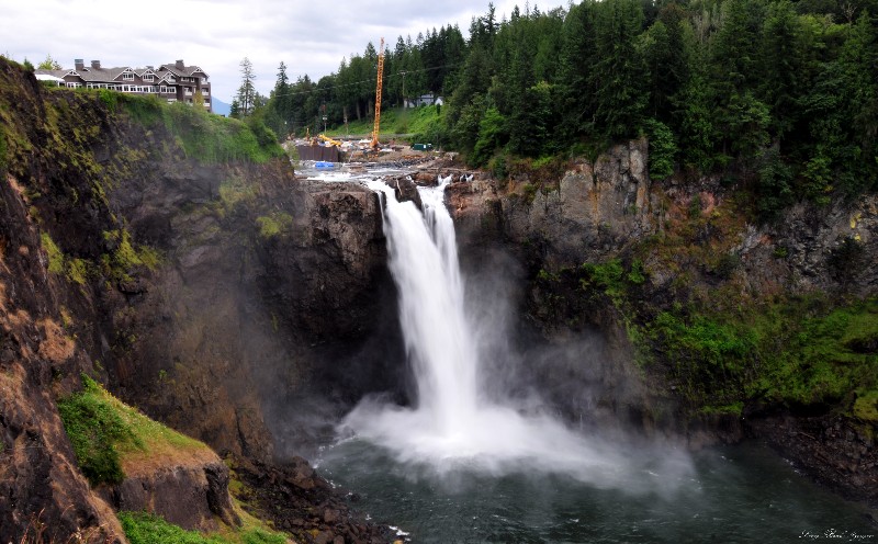 Snoqualmie Falls and Salish Lodge