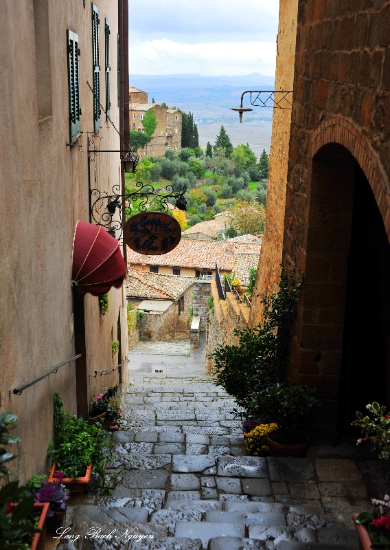 Scale di via Moglio Montalcino, Tuscany, Italy  
