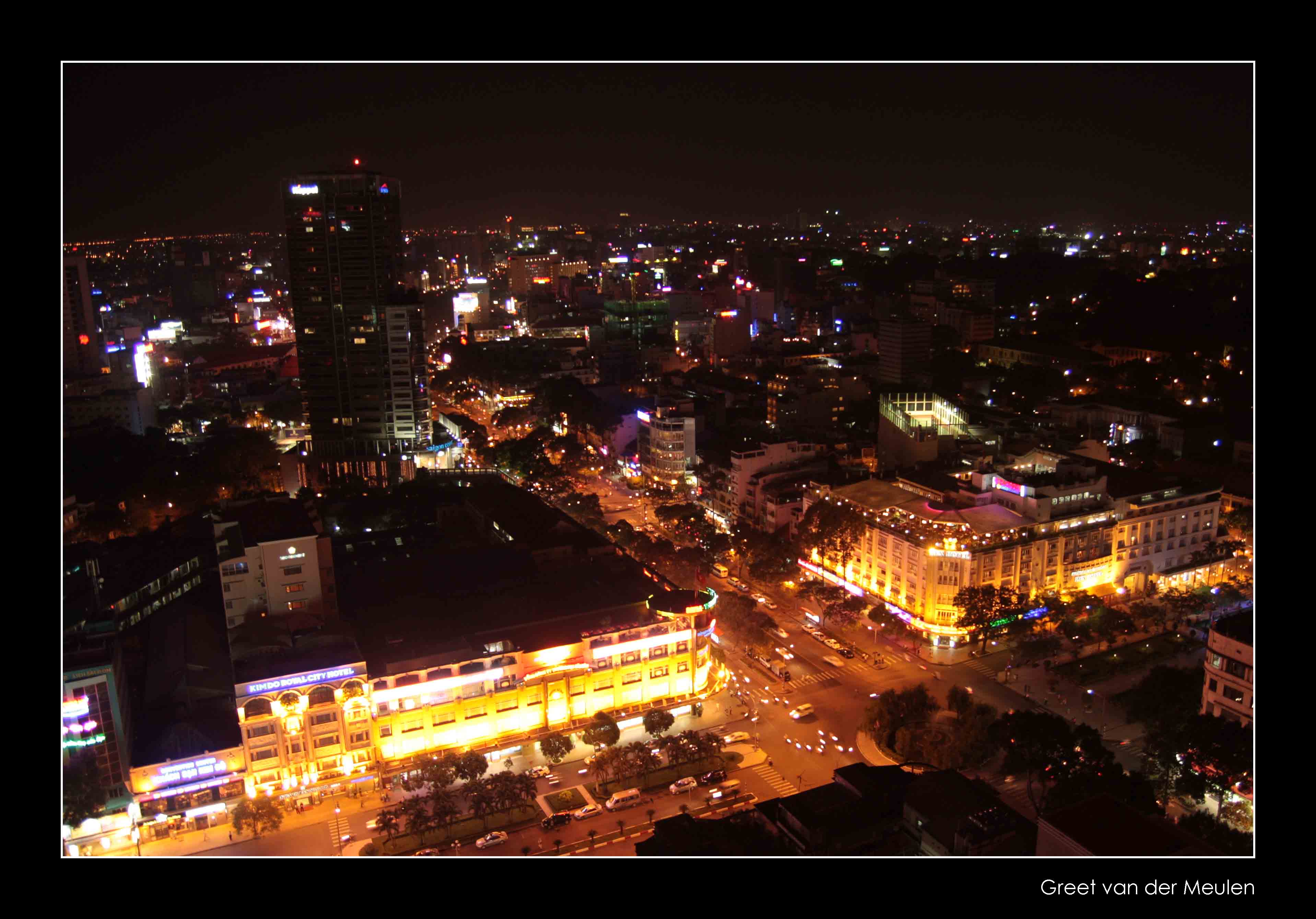 0056 Saigon by night